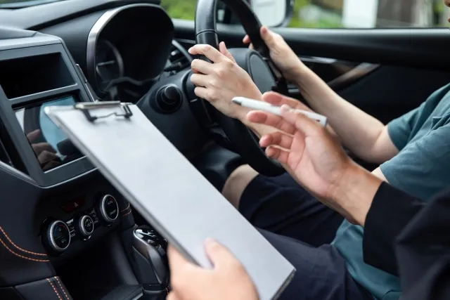 タクシーセンターで講習および試験